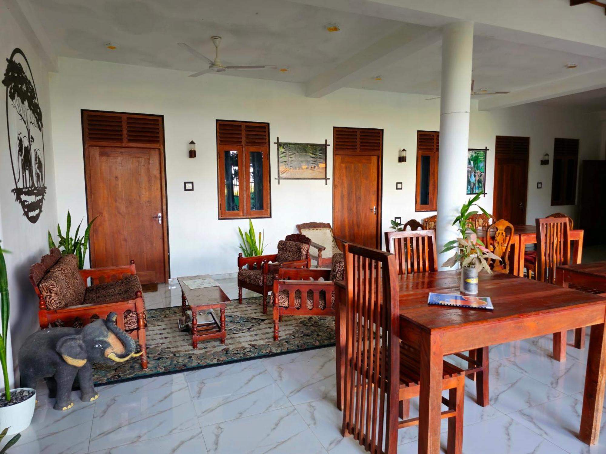 Hotel Tissamaharama Luaran gambar