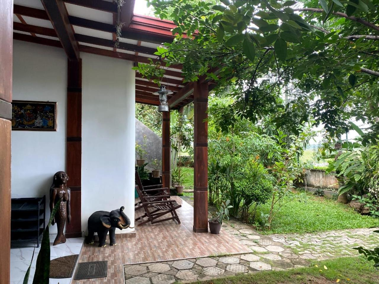 Hotel Tissamaharama Luaran gambar